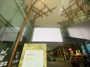 エントランス_LEDビジョン