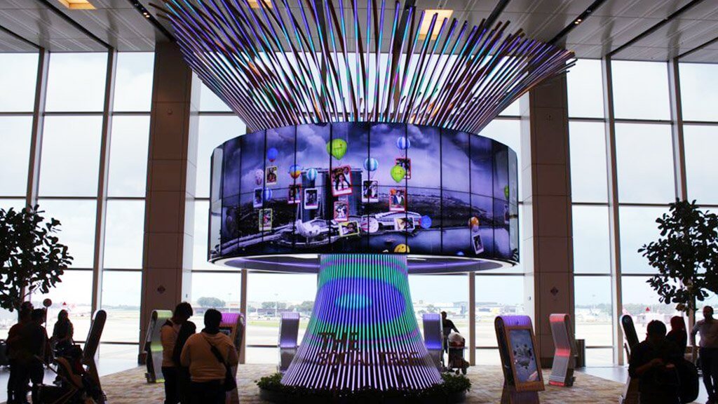 チャンギ国際空港のLEDビジョン