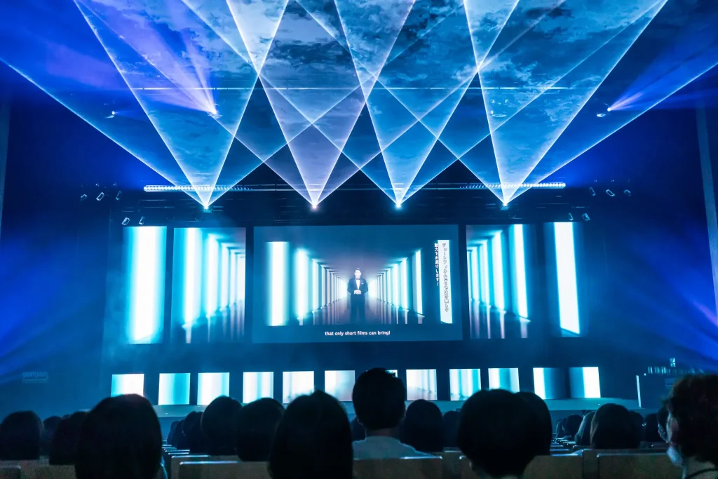 LEDビジョンメリット_訴求力