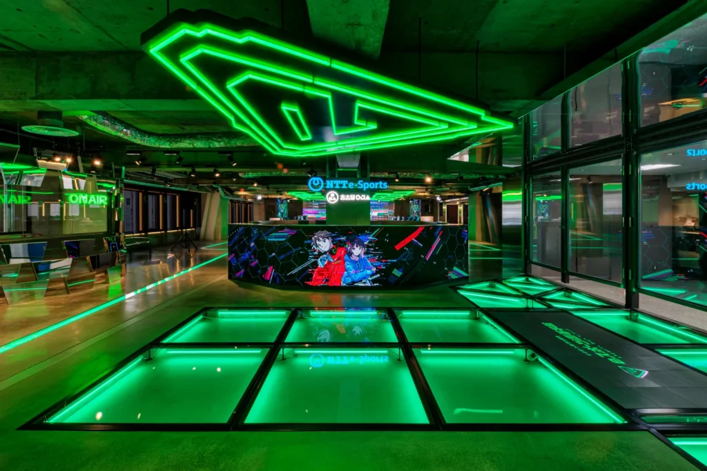 デジタルサイネージ活用シーン画像_受付