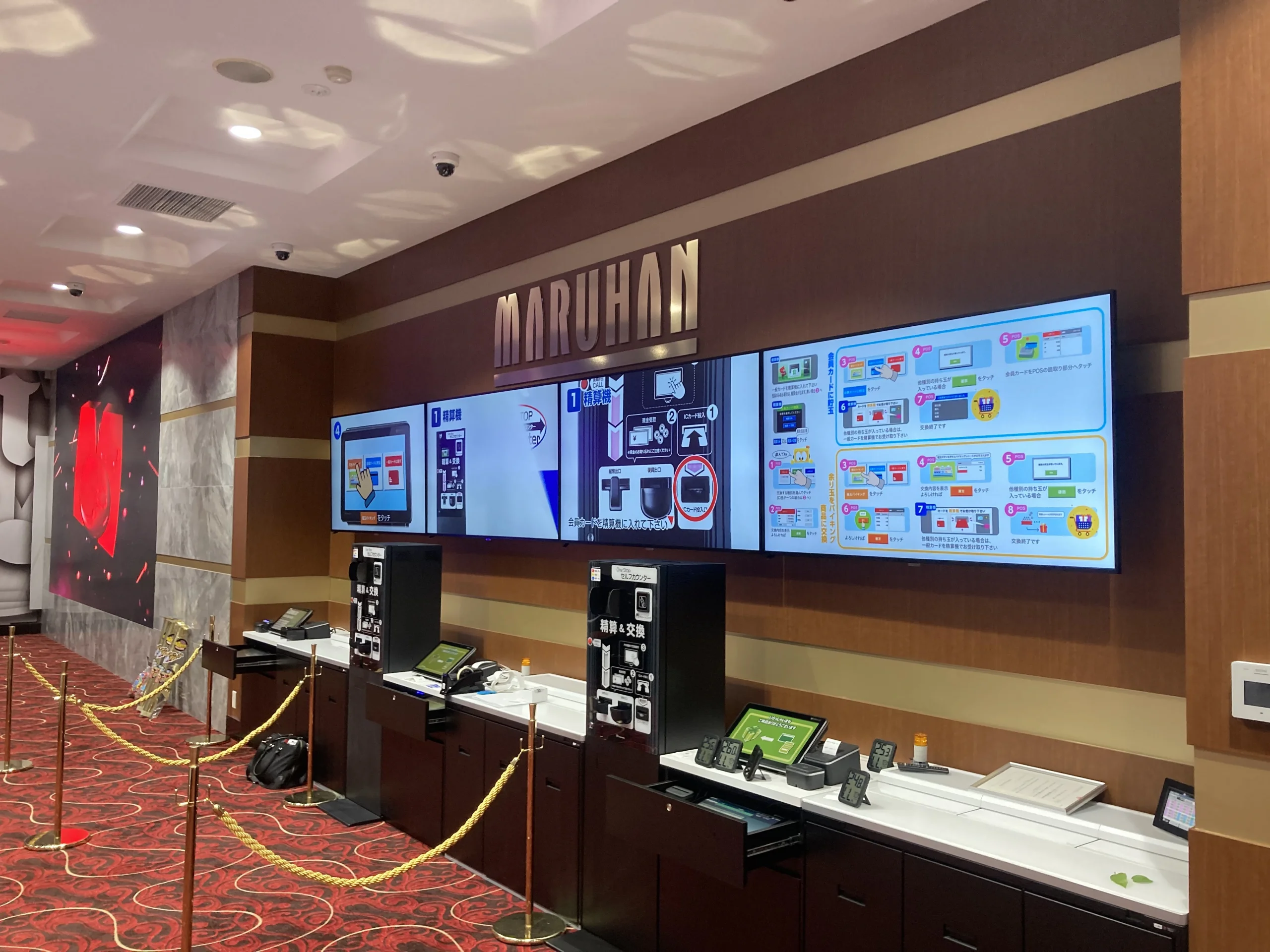 液晶のパネルの違いは？ 種類ごとのメリット・デメリット、他のディスプレイ、導入事例などを紹介