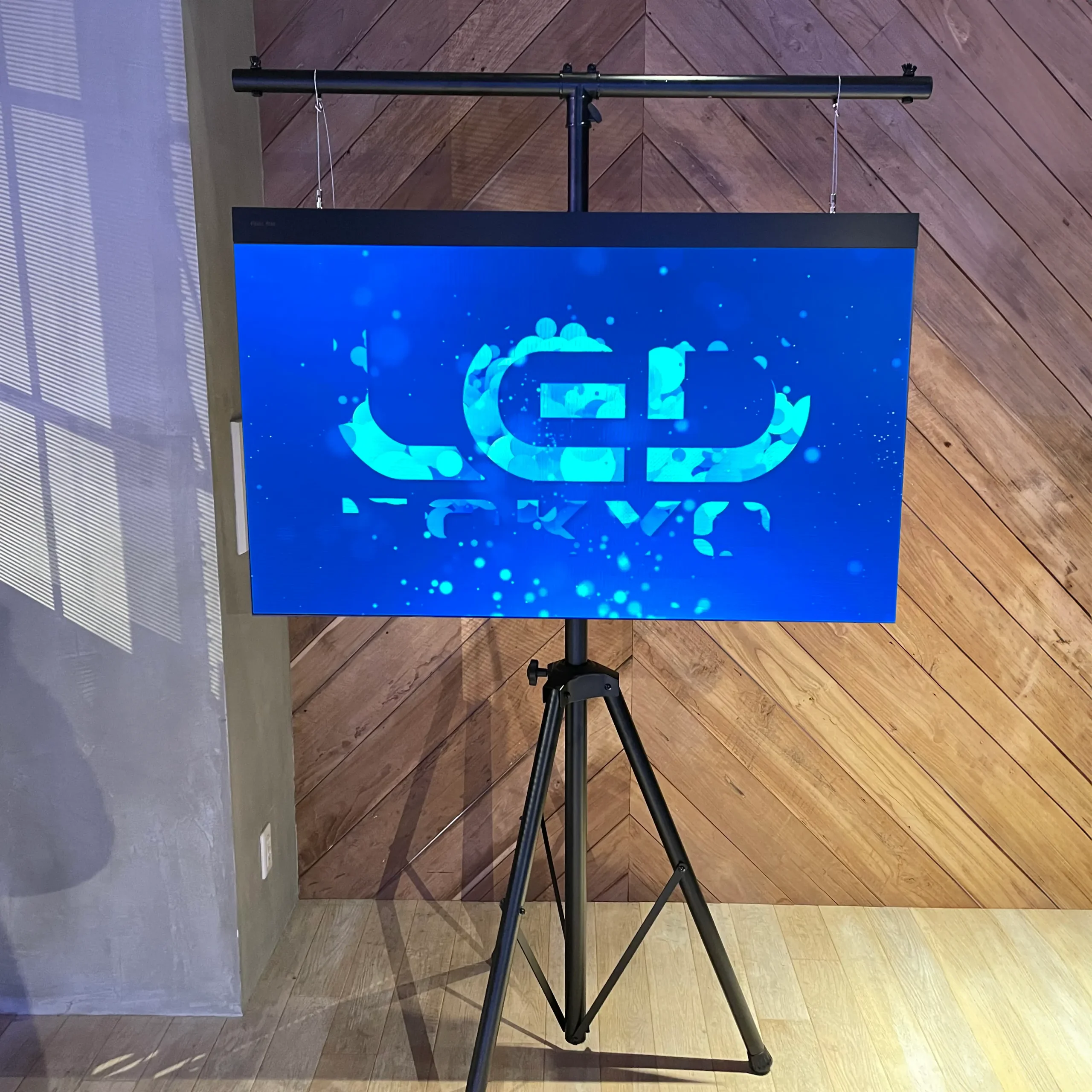 AM LEDビジョン正面