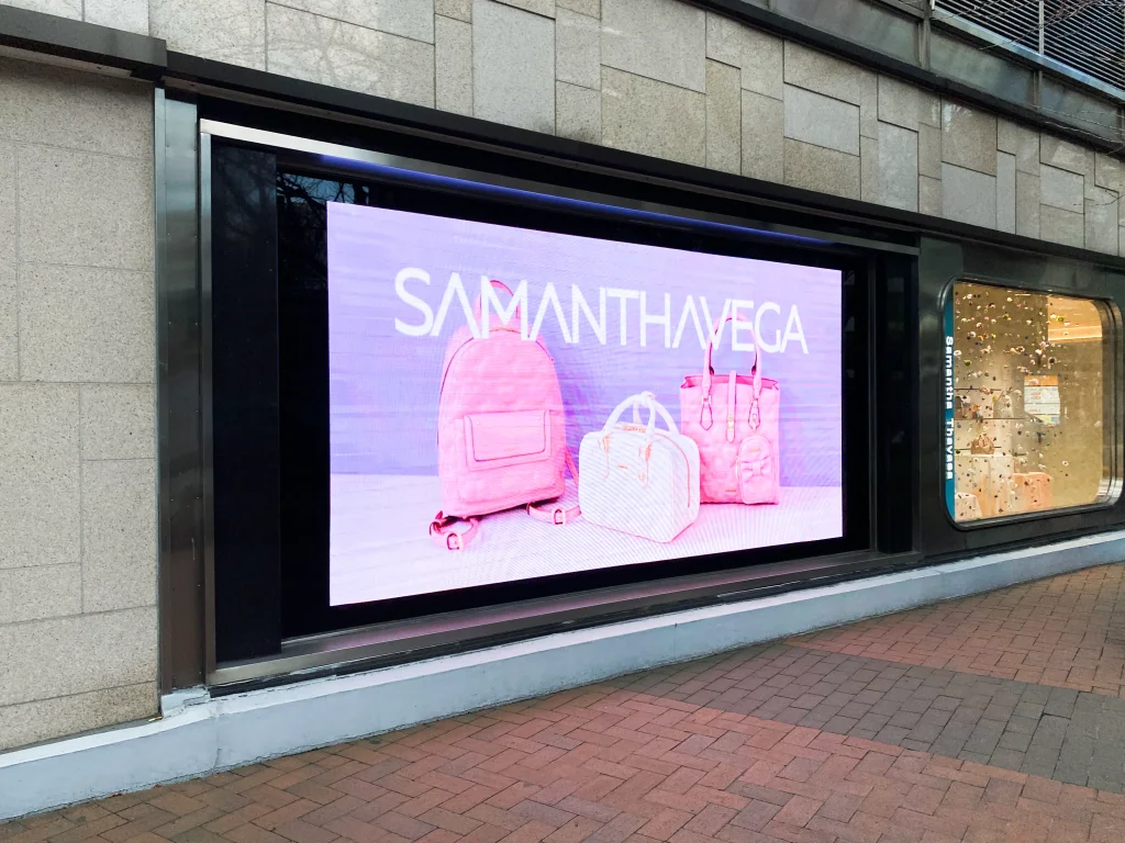 サマンサタバサ西銀座LEDビジョン